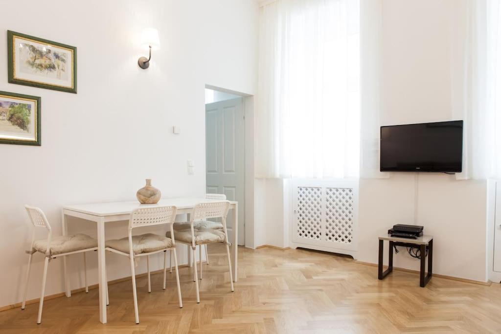 Vienna-Flats Self Check-In Apartment Ngoại thất bức ảnh