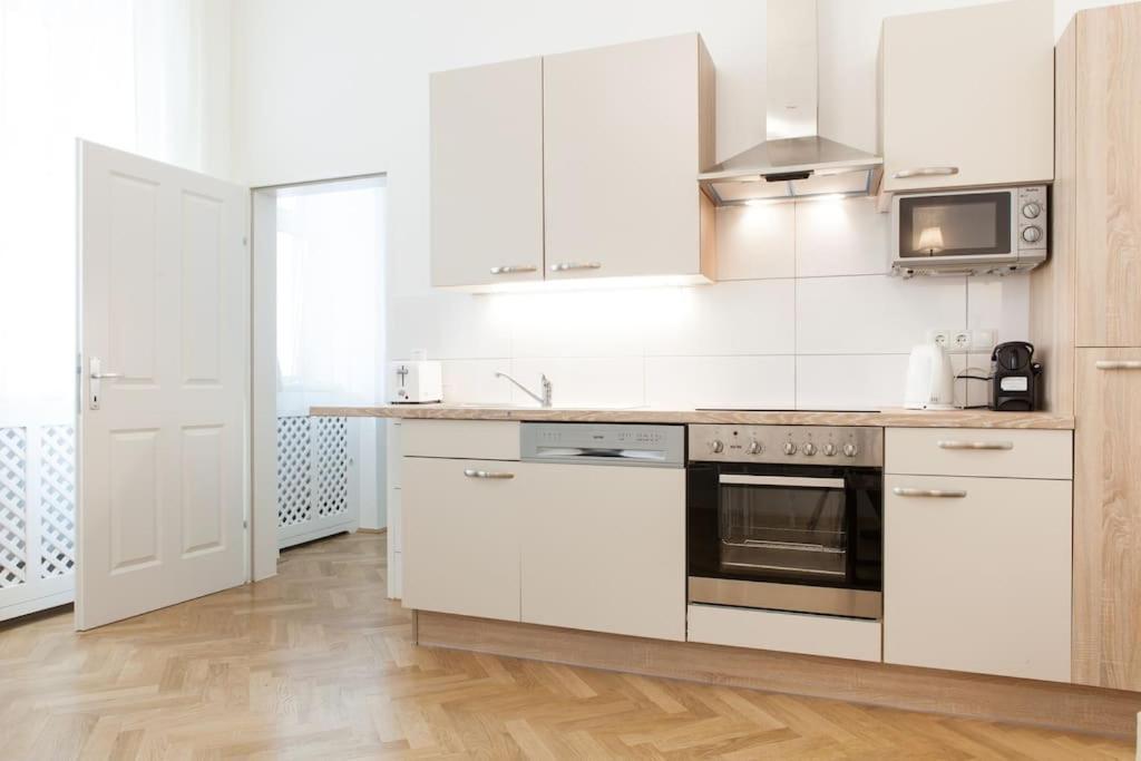 Vienna-Flats Self Check-In Apartment Ngoại thất bức ảnh
